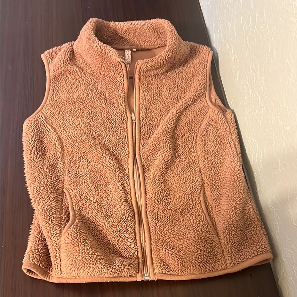 Red Camel Warm Brown Fleece Vest size small